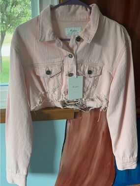KanCan Blush Pink Distressed Cropped Denim Jacket
